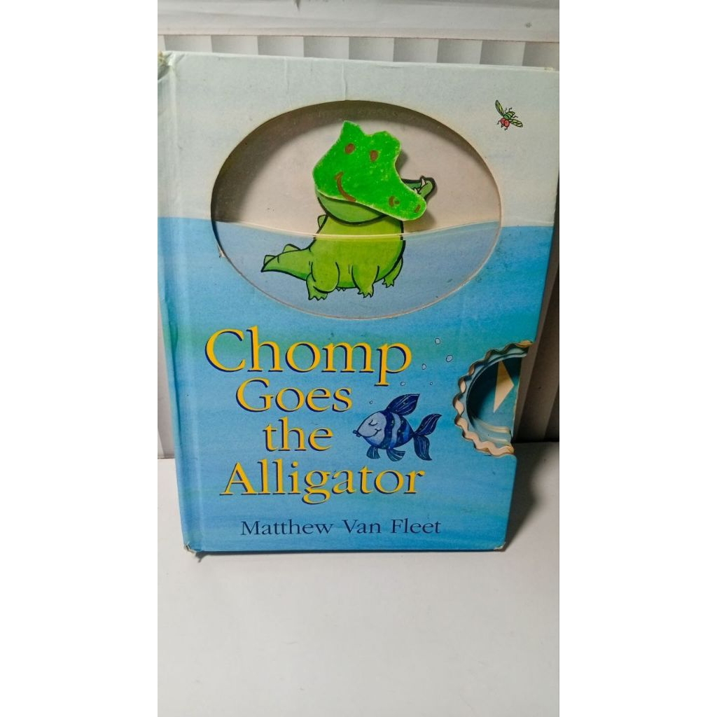 Preloved boardbook Matthew van fleet - chomp goes the alligator