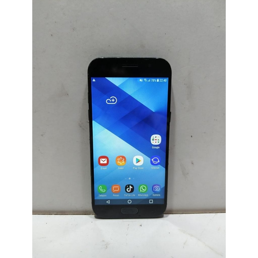 SAMSUNG GALAXY A5 (2017) RAM 3/32GB HANDPHONE SECOND ANDROID NORMAL SIAP PAKAI