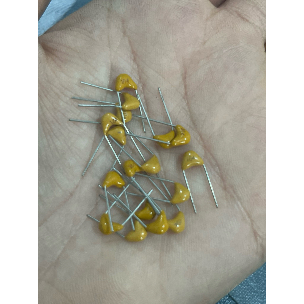 kapasitor keramik 104 (100nf/50V)