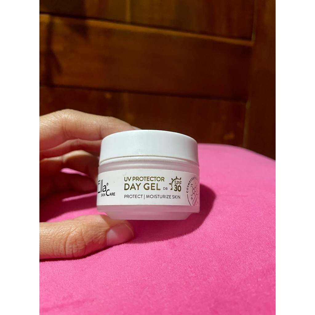 Sunscreen Ella Skincare UV Protector Day Gel SPF 30 (preloved)