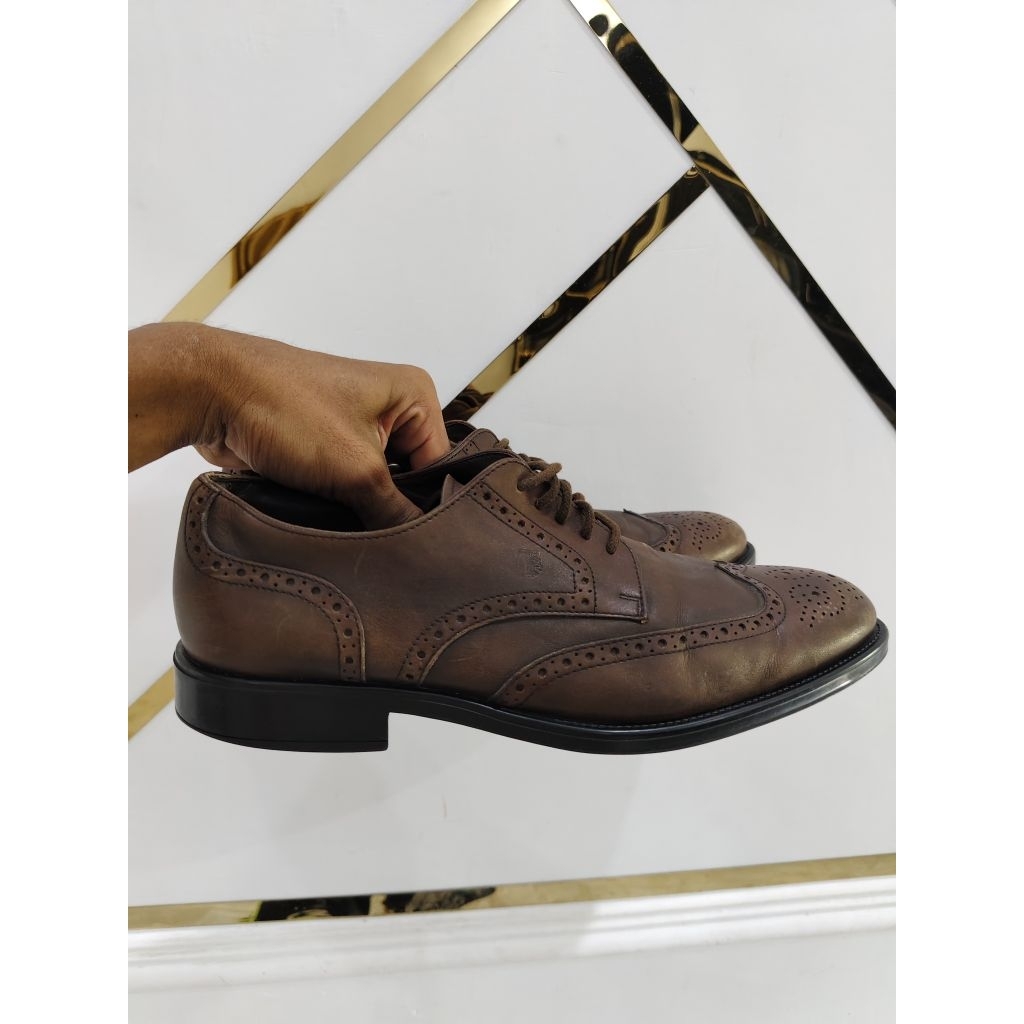 Tod's wingtip  italy authentic preloved