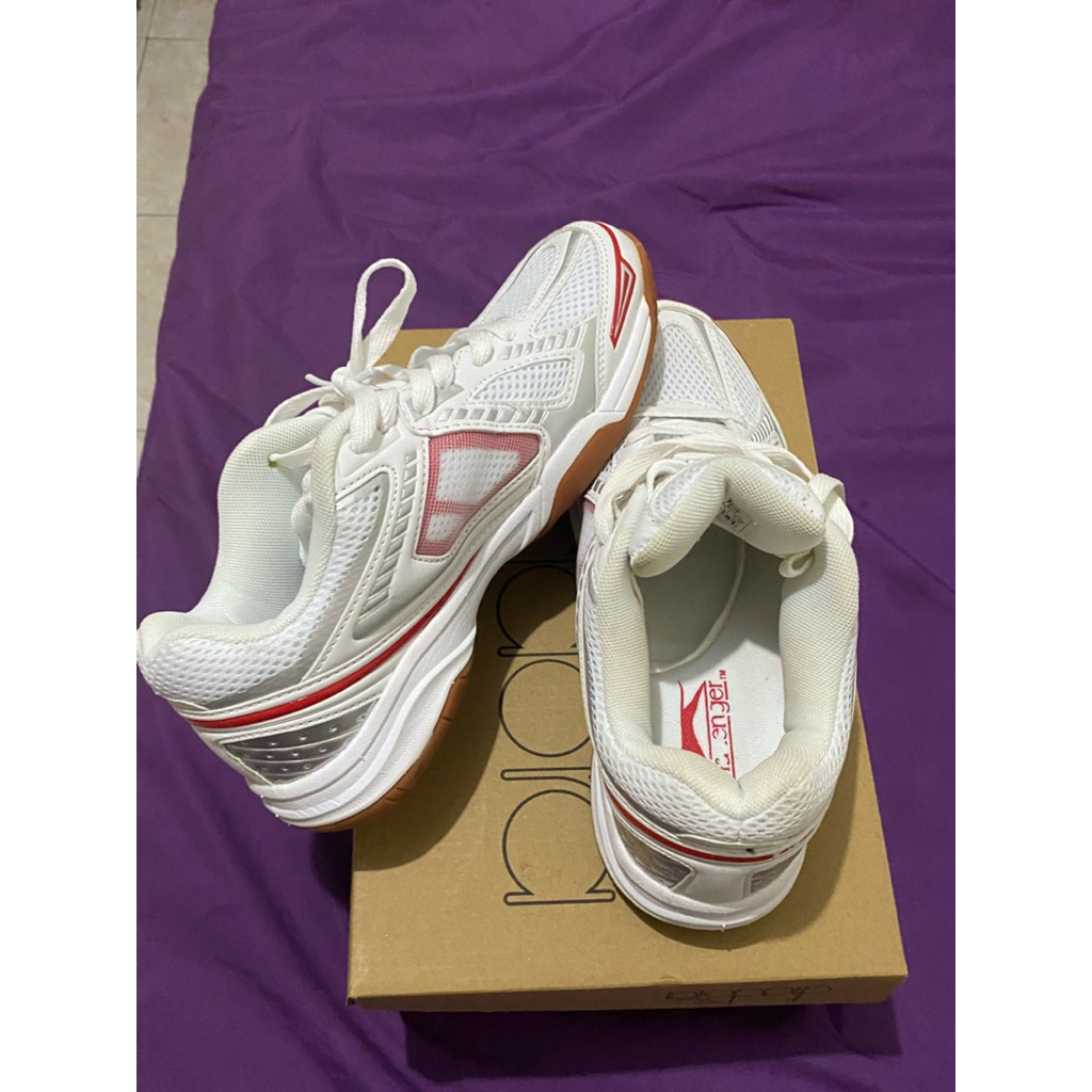 Sepatu Tennis Cewe (Slazenger)