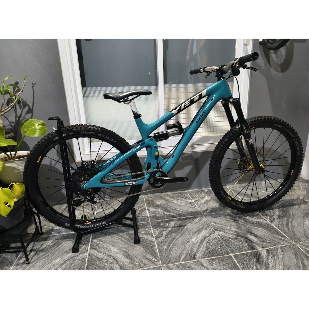 Fullbike sepeda MTB YETI SB6C Carbon 27.5 Size S