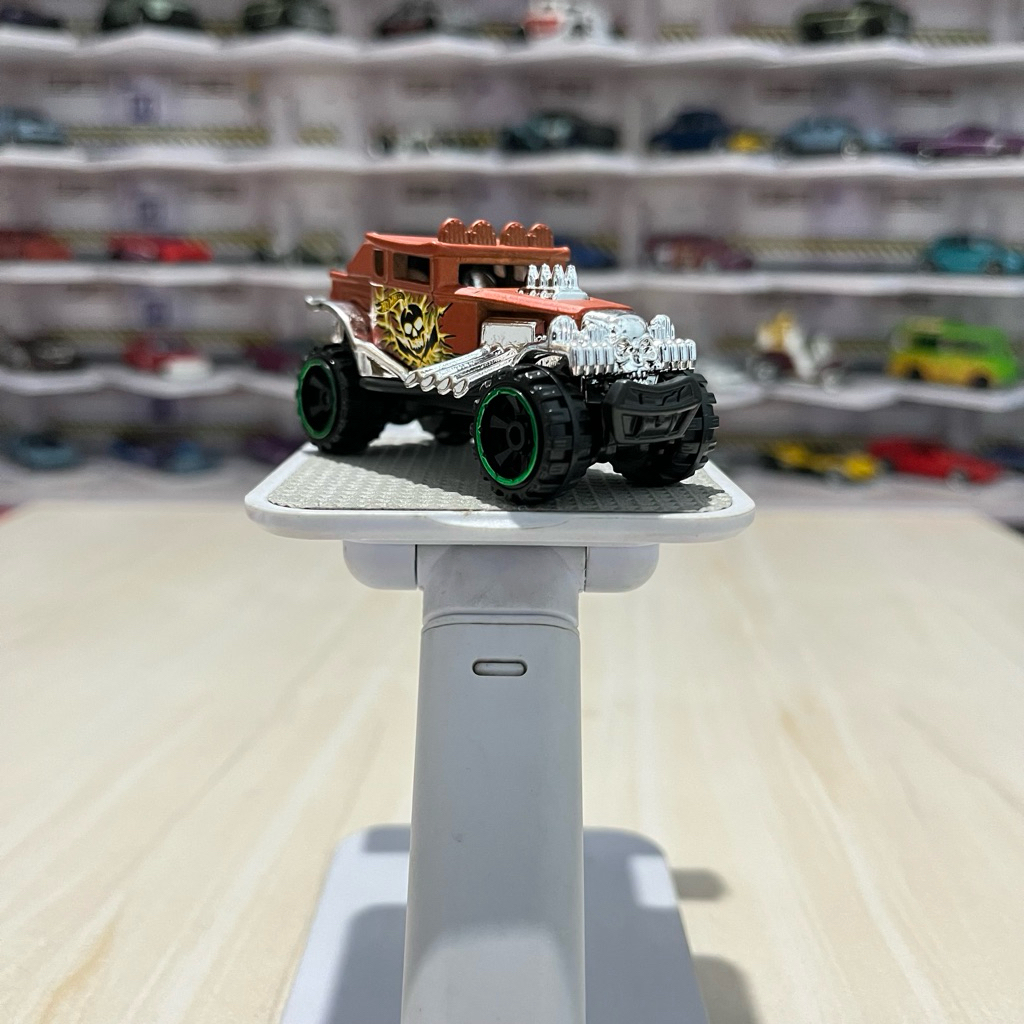 Hotwheels Baja Bone Shaker loose 99%