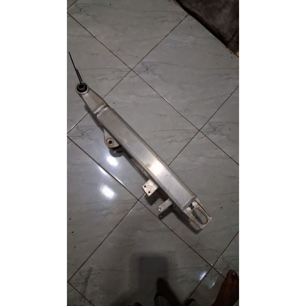 swing arm ori copotan viar 250ec alumuniun