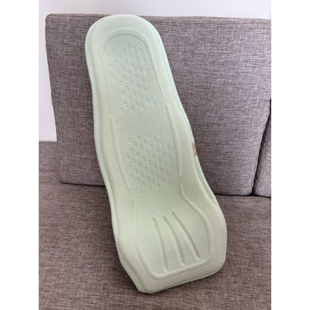 Preloved - Alpremio Nursing Seat