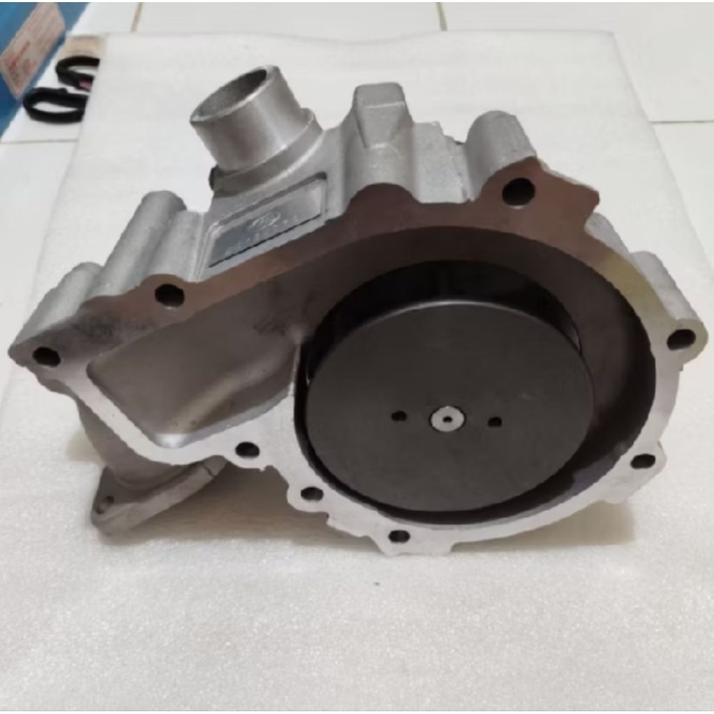 WATER PUMP POMPA AIR ASSY UD TRUCKS 52235-52772 TRUCKS NISSAN QUESTER QUESTER