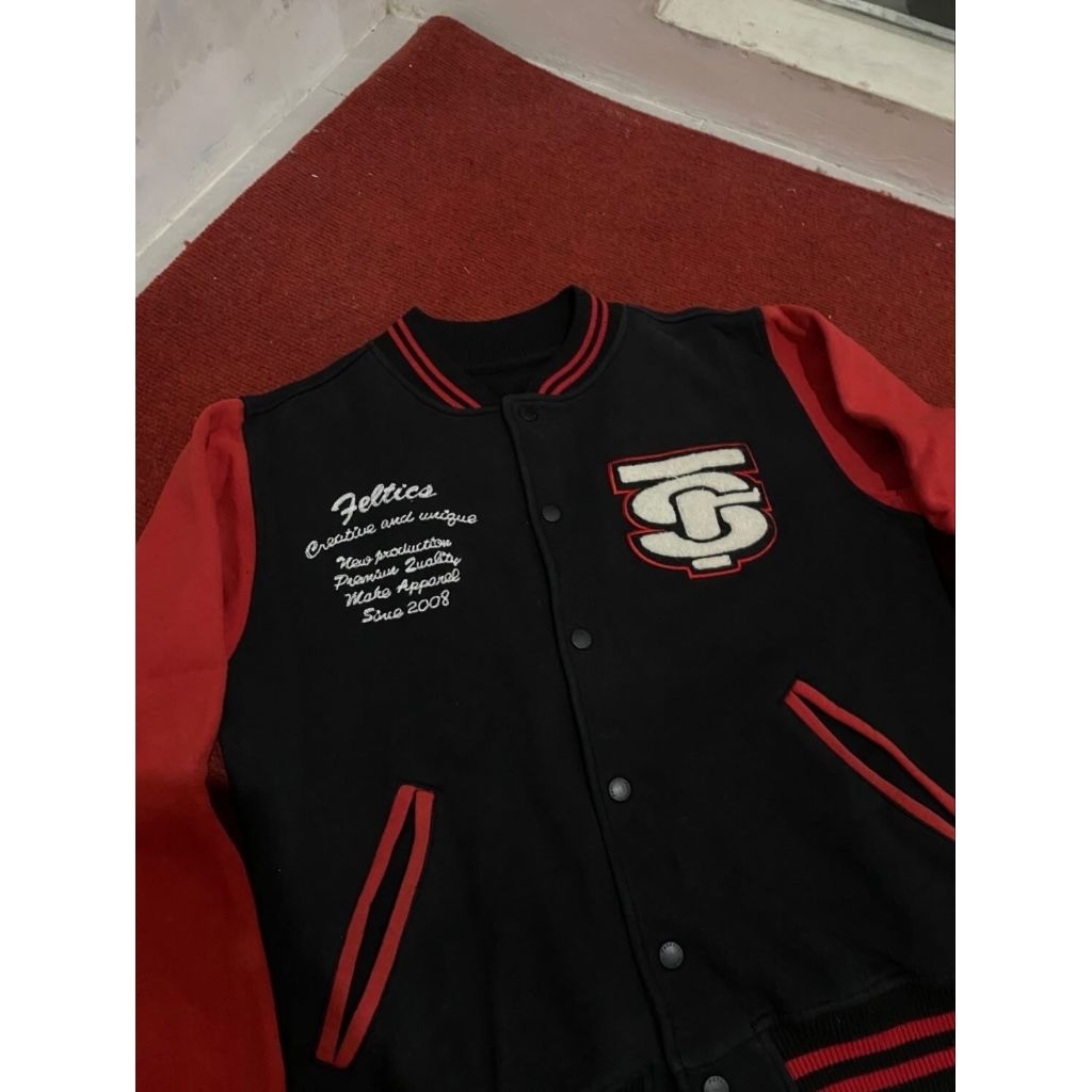 Feltics jacket