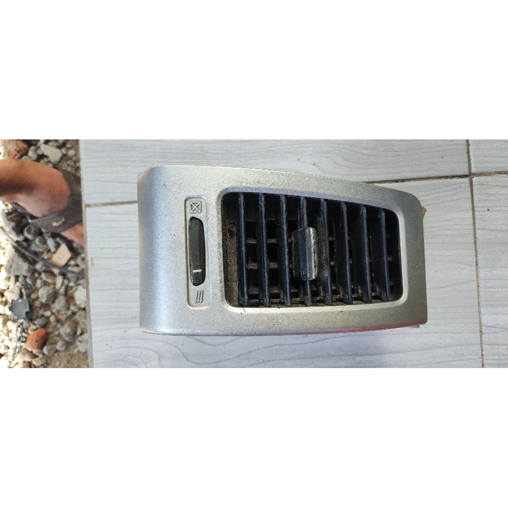 Lubang AC Dashboard Suzuki Aerio