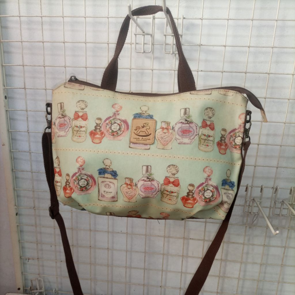 uma hana sling bag - alas6x30cm tinggi 22cm