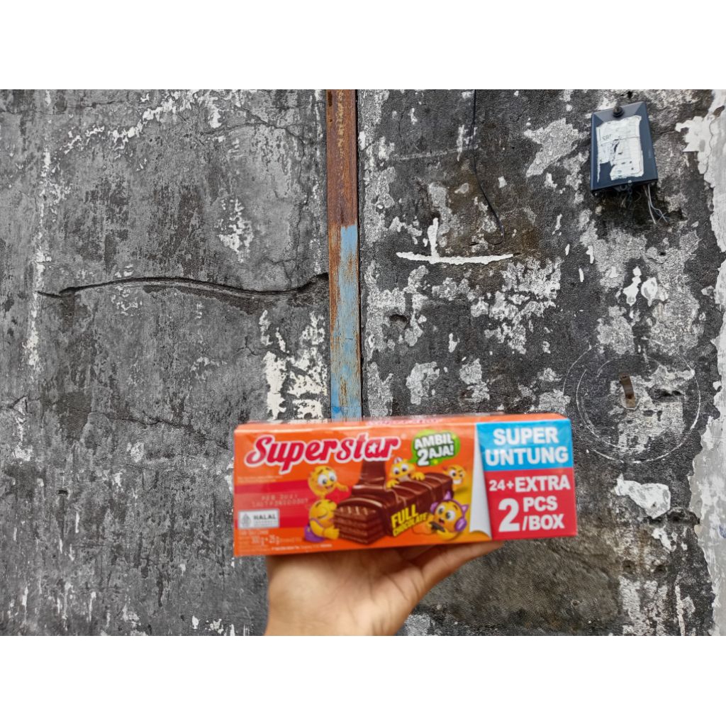 Superstar wafer 1dus isi 8 box