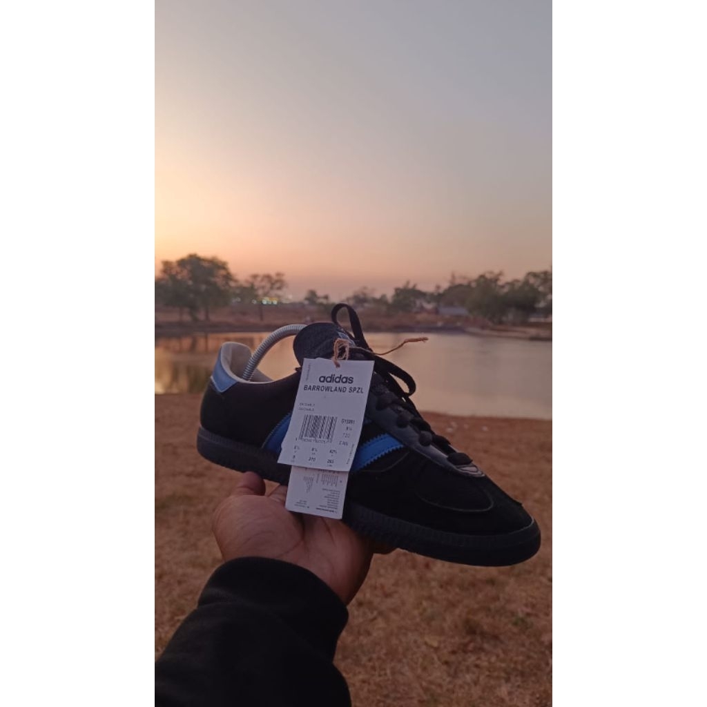 Adidas Barrowland SPZL Black Blue Size 42 - BNWT Lengkap Box