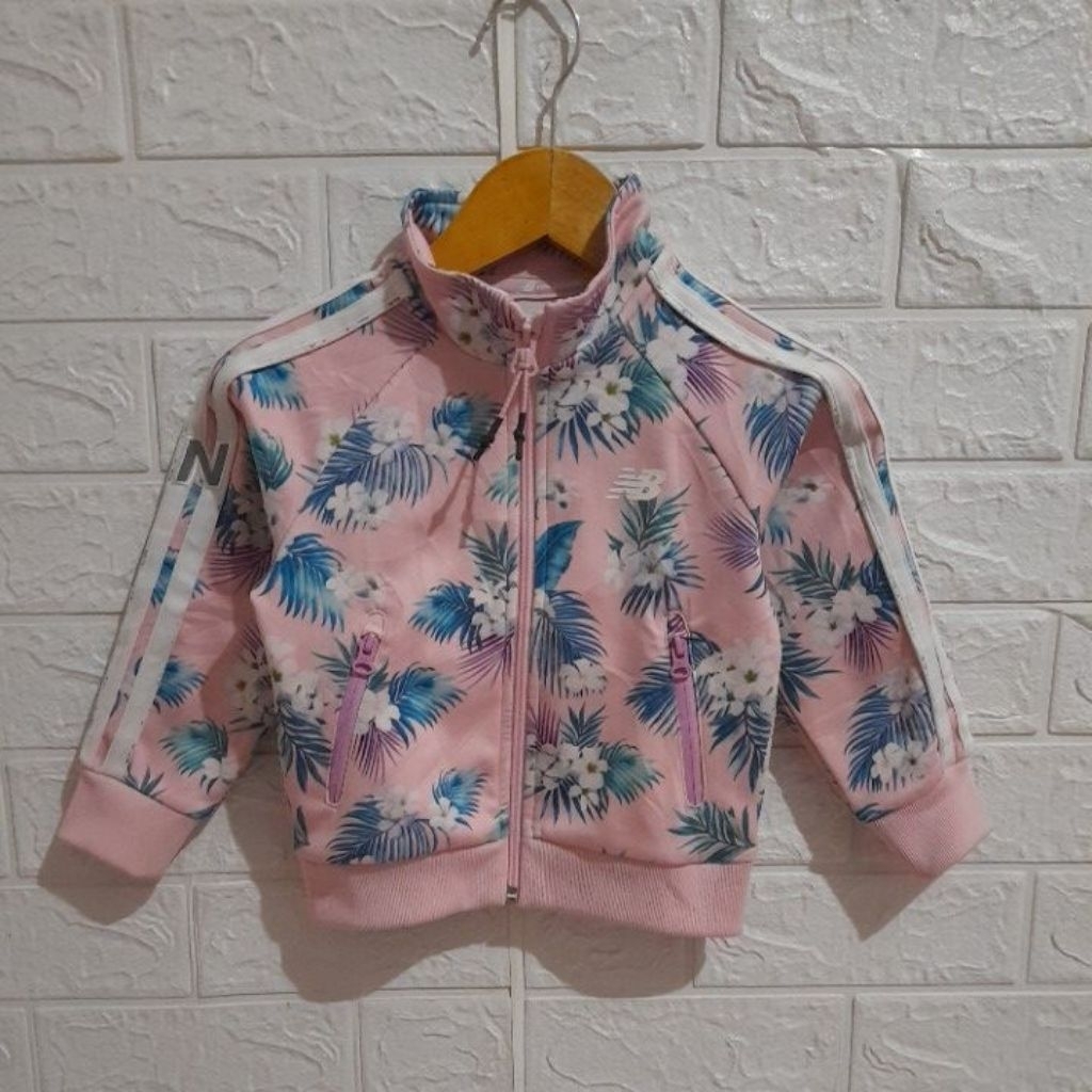 Tracktop anak NB bunga big logo size 100/LD 62 P 36