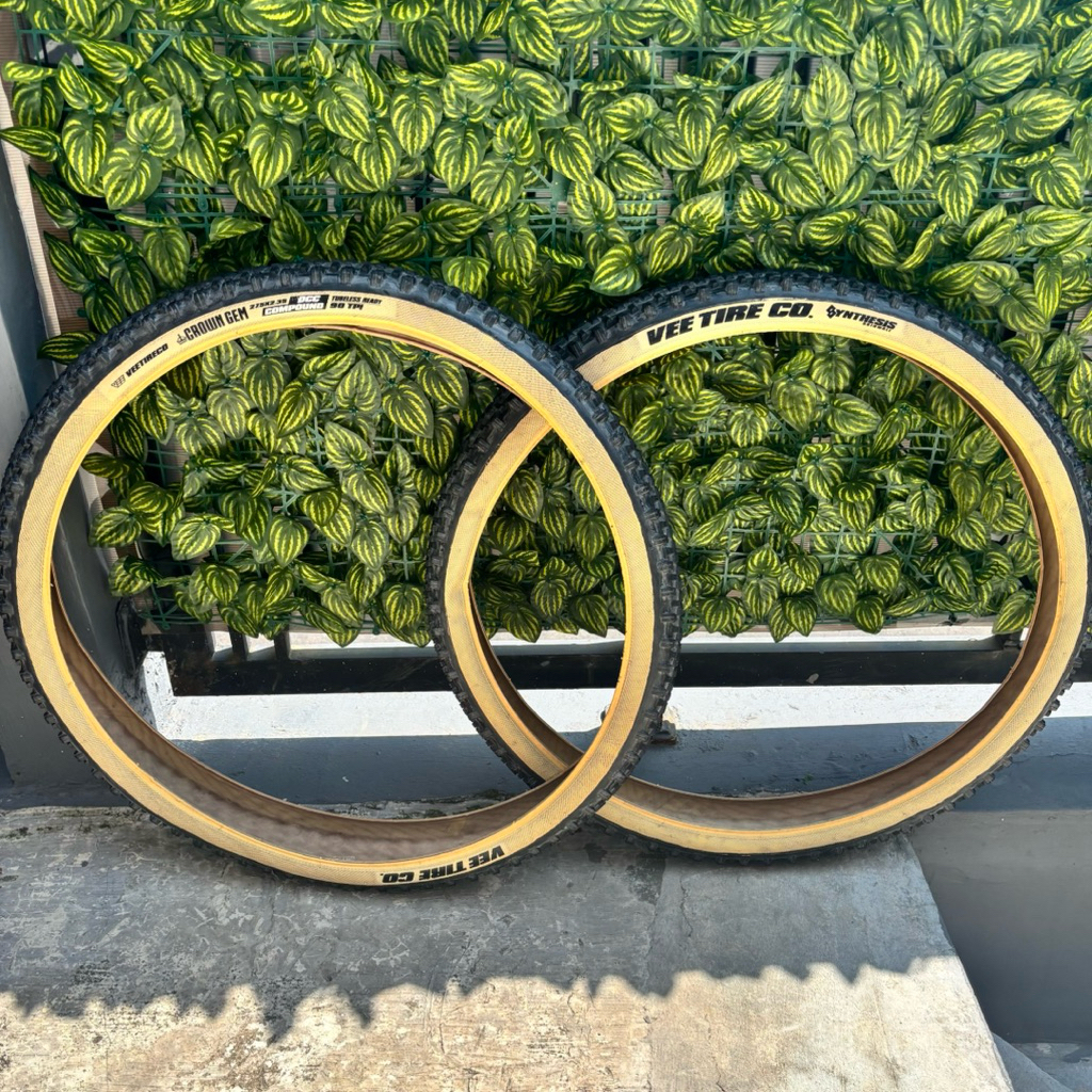 Ban sepeda Vee Tire Co. Crown Gem 27.5 x 2.35 Kevlar tubeles ready