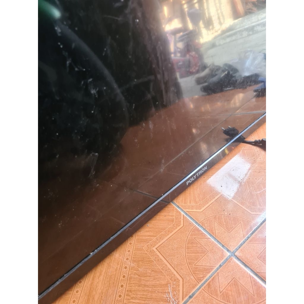 TV Polytron 32" minus