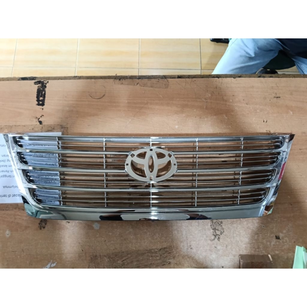 GRILL KIJANG KRISTA 2003 2004
