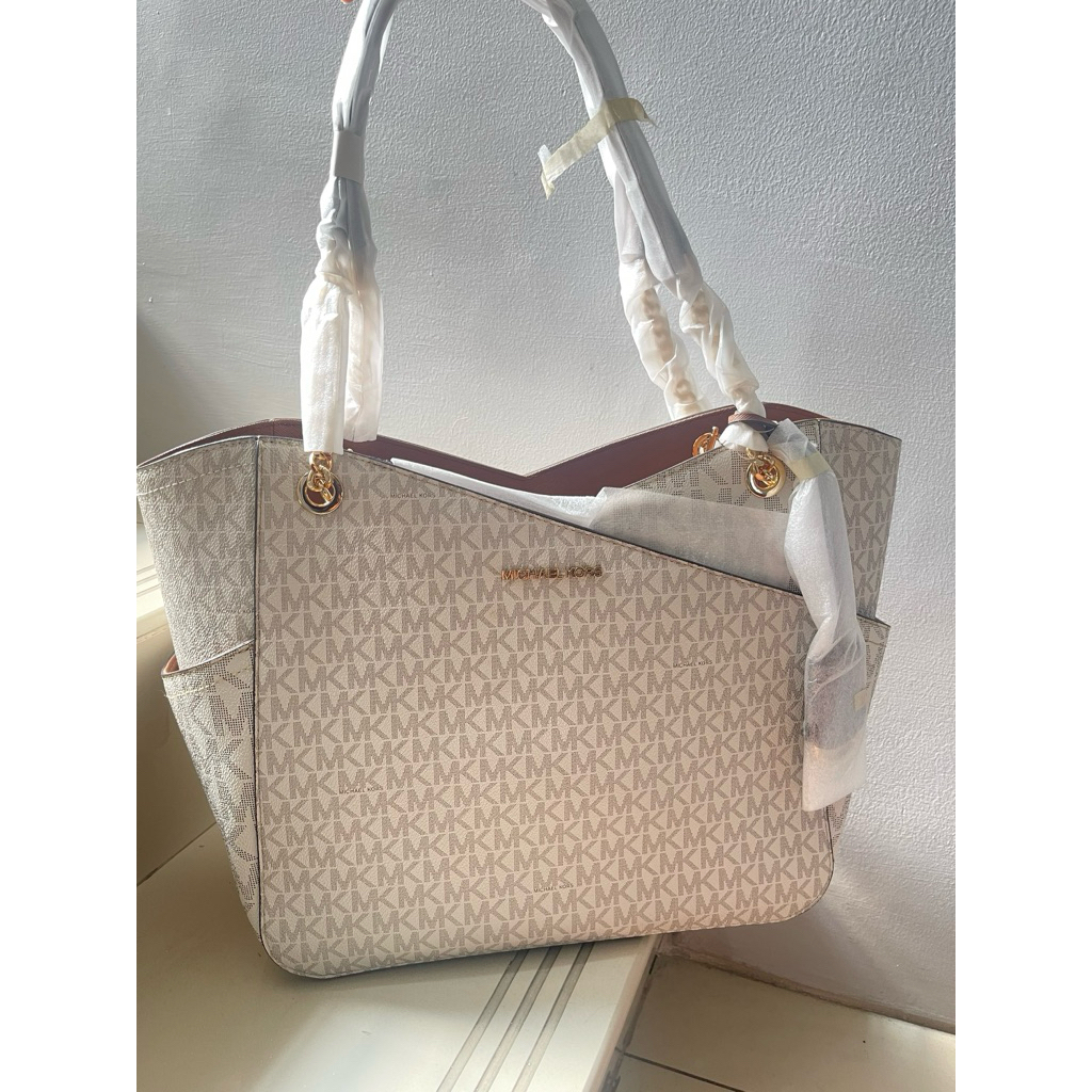 MK Jet Set Travel Sig Large X Chain Shoulder Tote vanila