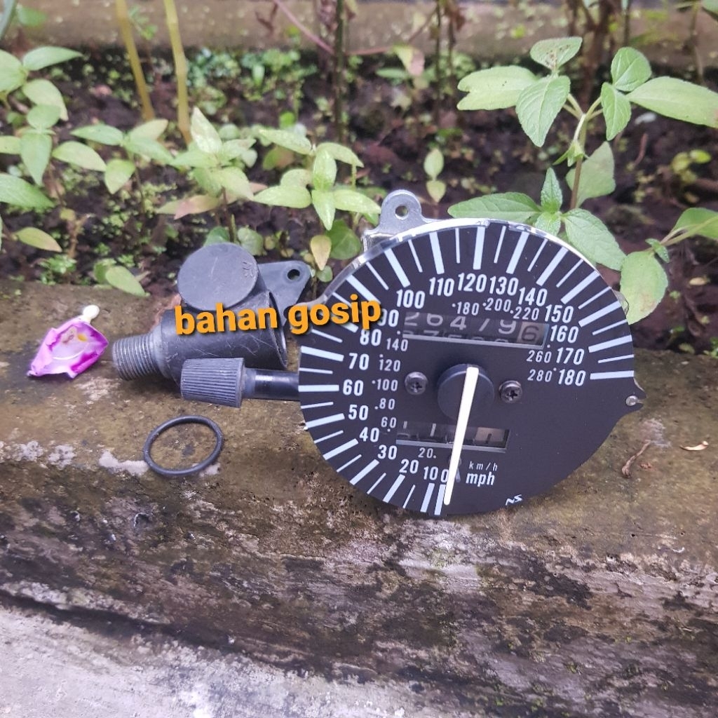 odometer km/h Suzuki GSX 750-R 1993 - 1995 original copotan lengkap