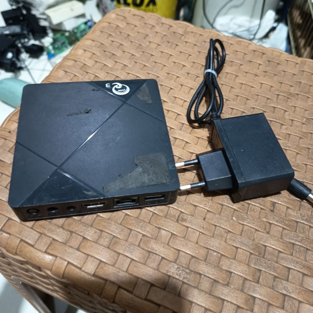 andrpid box miniQ3 2gb 16gb ( tanpa remot )