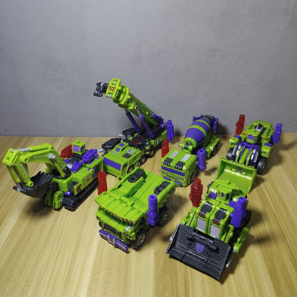 Devastator Hercules TFC Toys