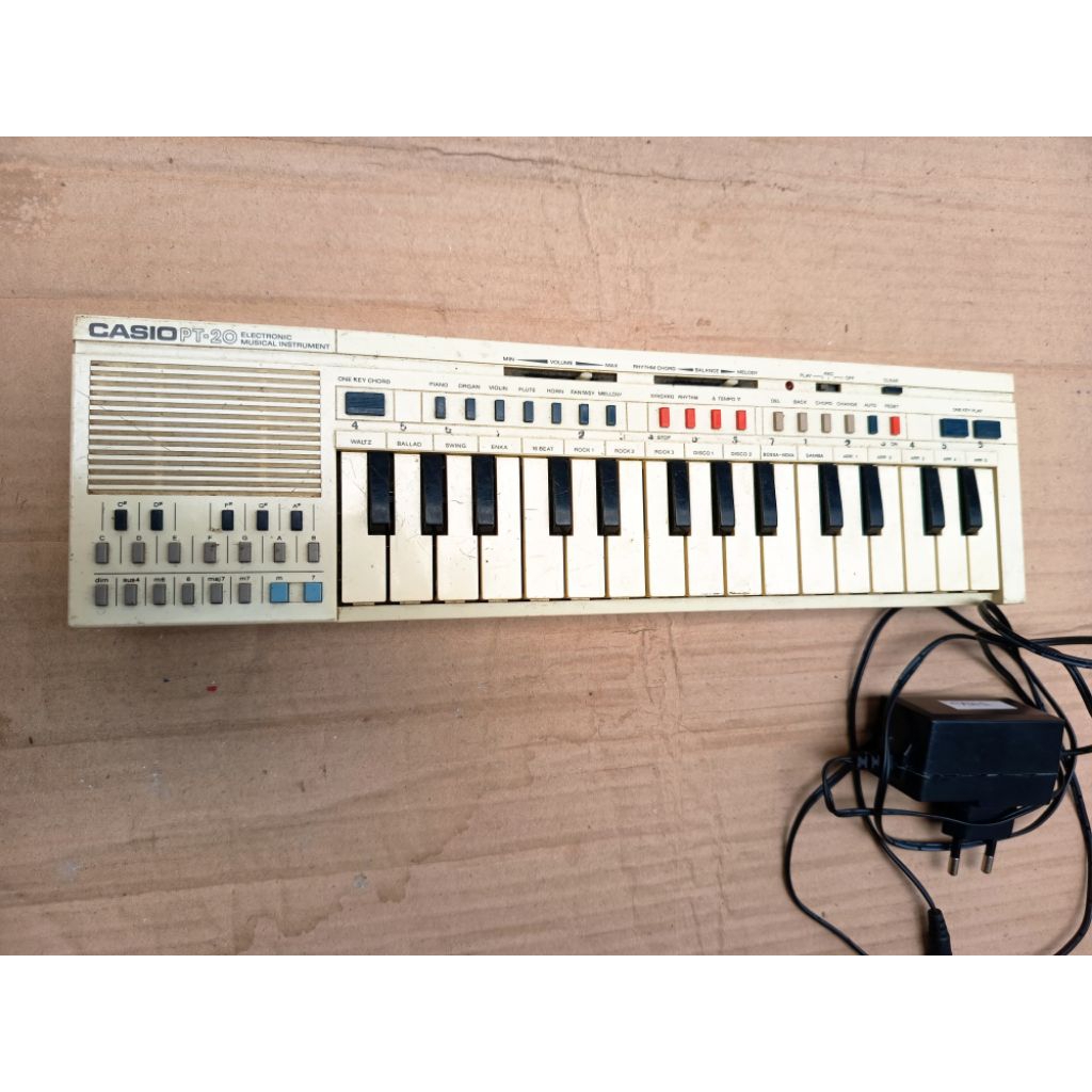 alat musik piano keyboard casio mini PT20 bekas normal jaya