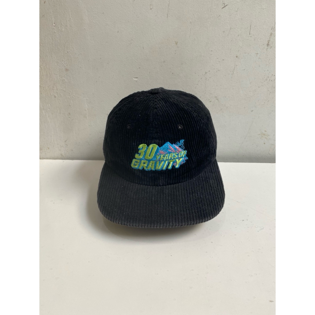 Topi corduroy ceper
