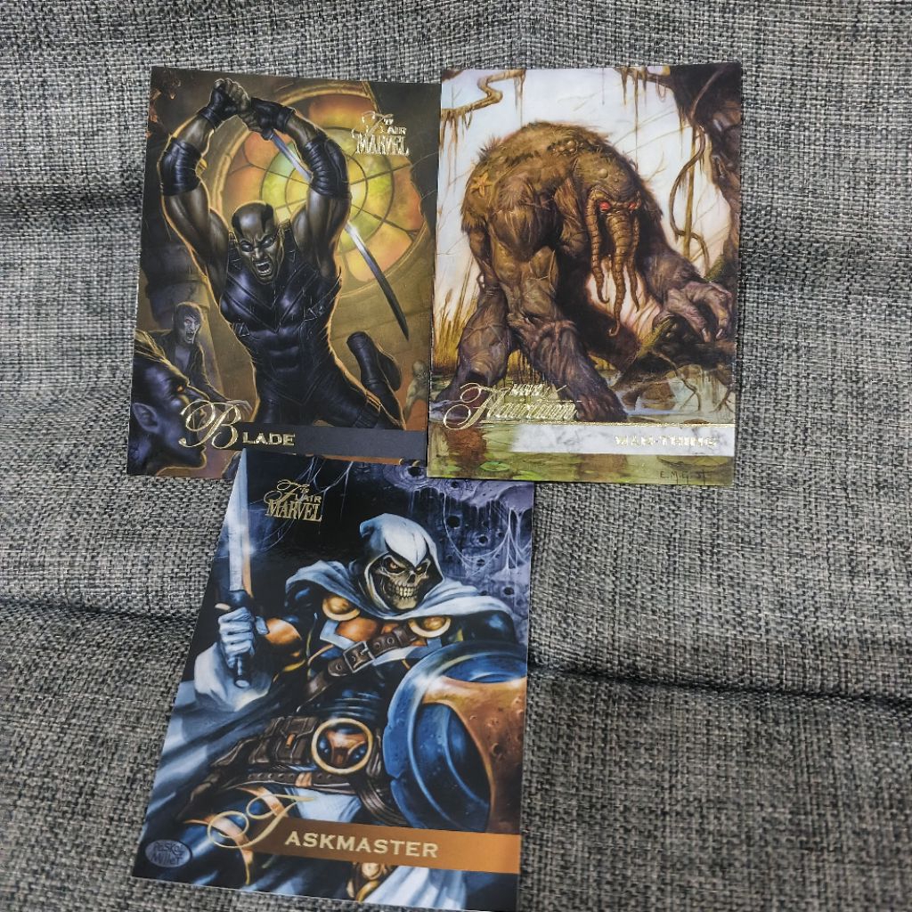 Set Kartu Koleksi Flair Marvel B