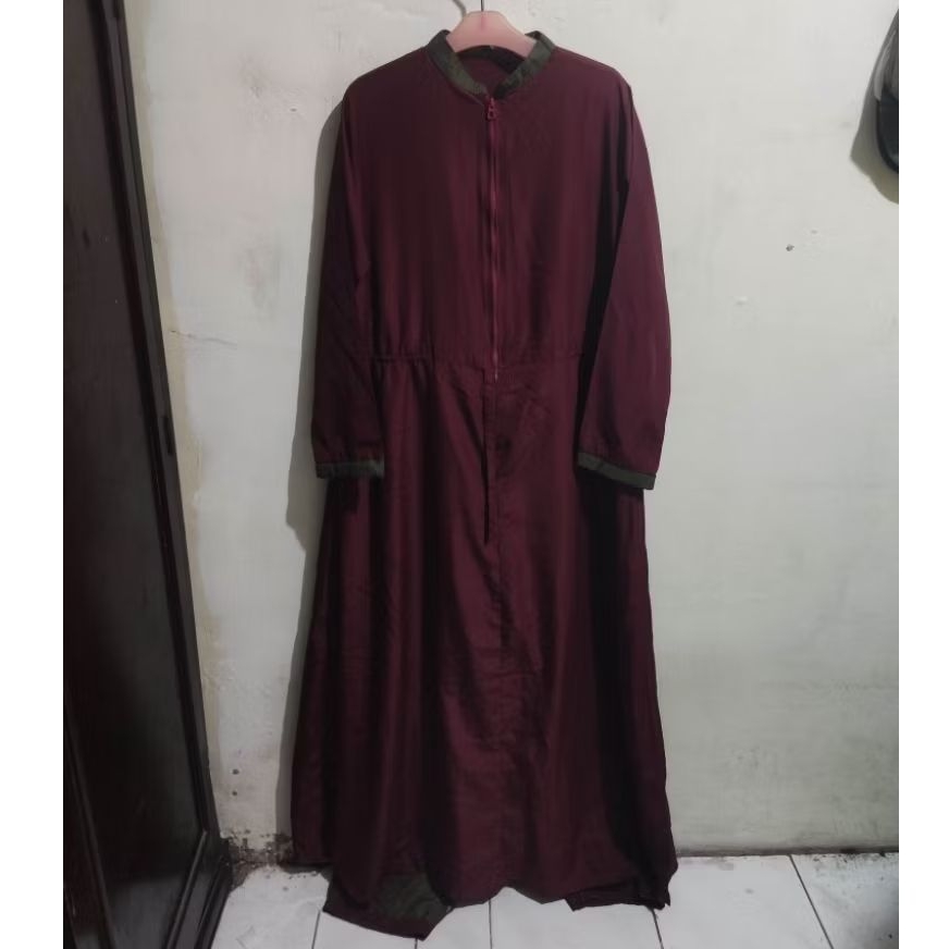 Gamis Wanita Becelana Merah Maroon dengan Aksen Hijau