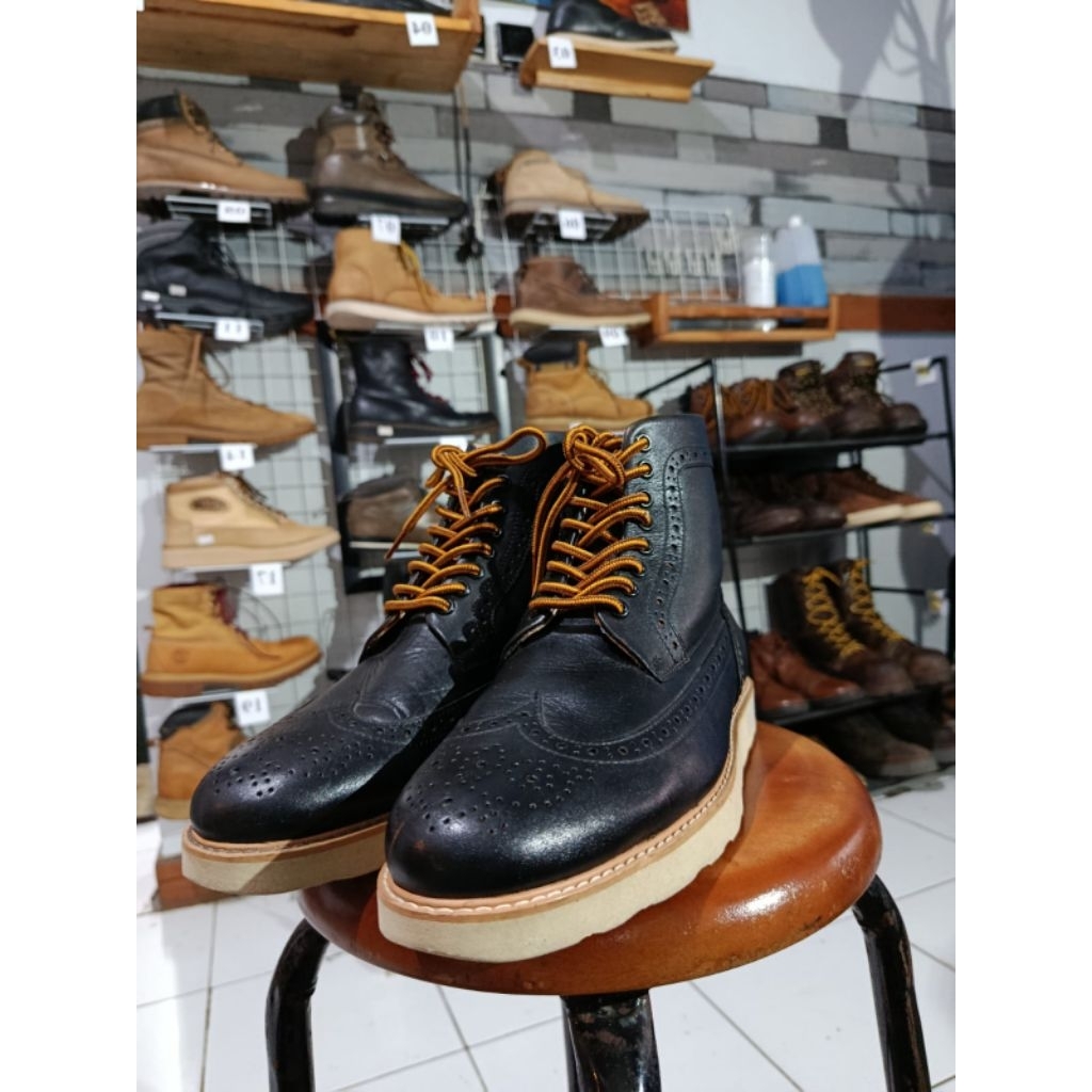 boots kulit wingtip