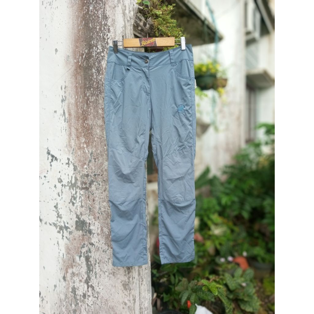 CELANA OUTDOOR MAMMUT
