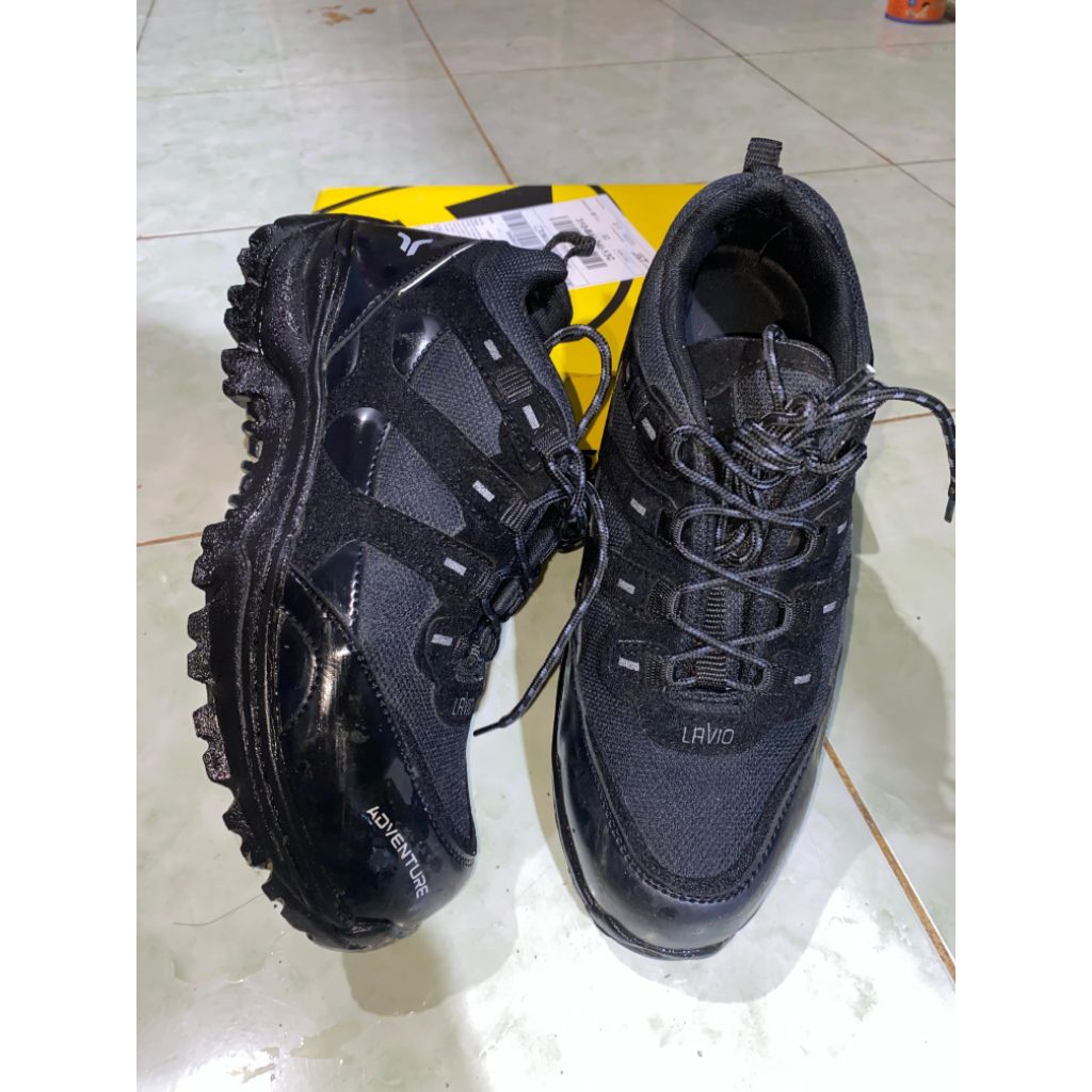Sepatu lavio
