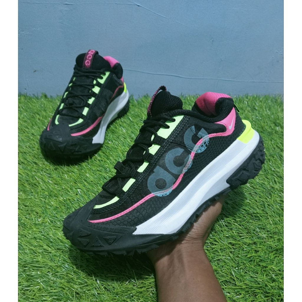 Sepatu Outdoor Nike ACG Mountain Fly2 37/23