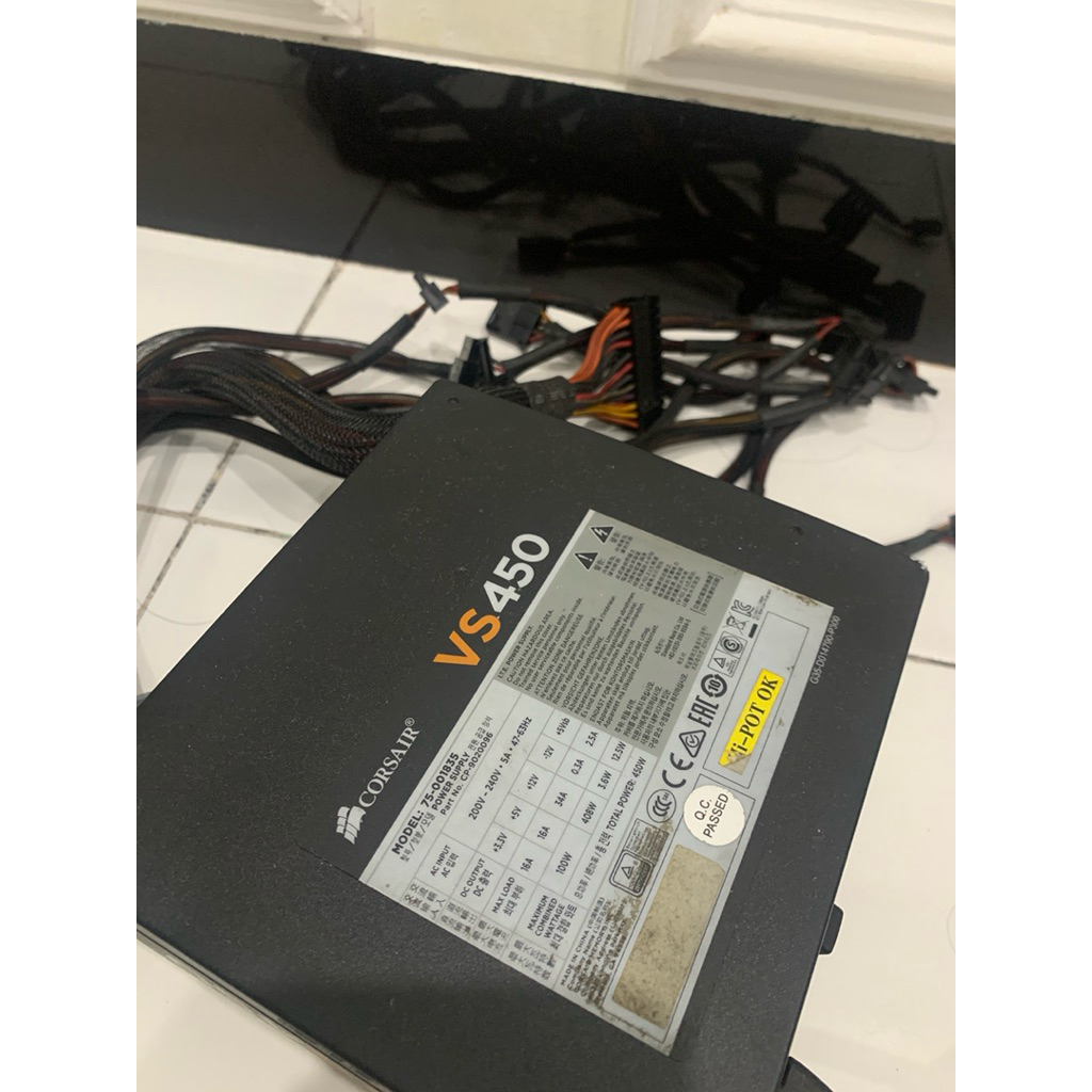 Corsair vs450 - 450 Watt 80 plus