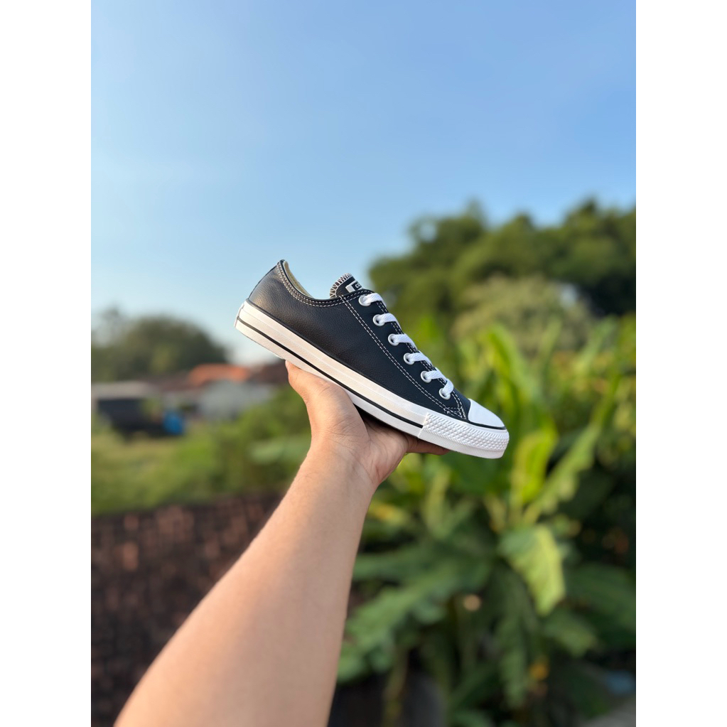 Converse ct leather black white low