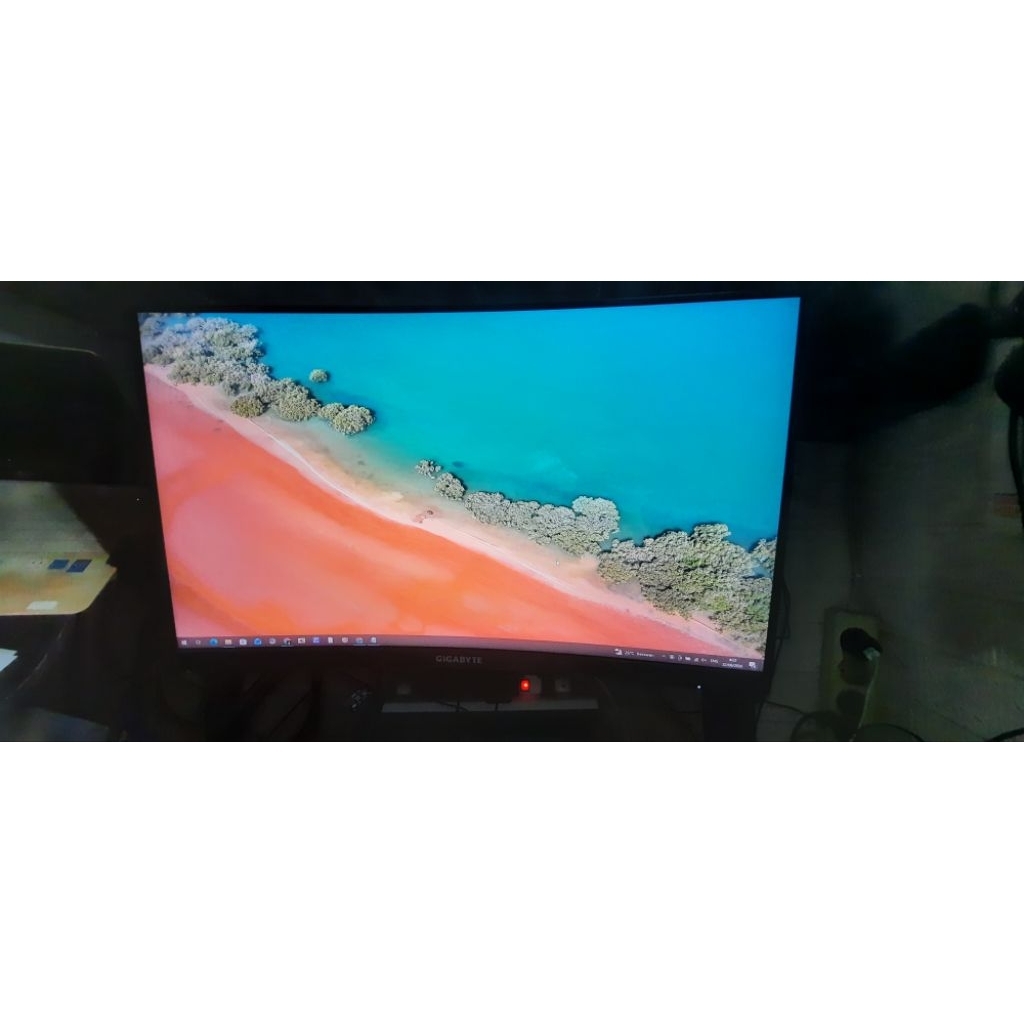 Monitor Gaming Curved 27 Inch Gigabyte G27FC