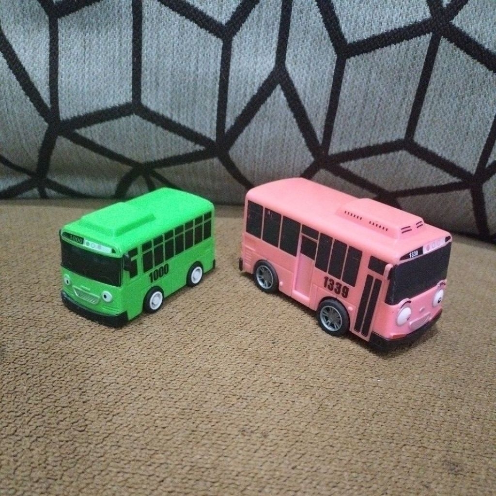 Mobilan Hai Tayo Merah Muda besar dan Hijau kecil, Preloved Atau Second
