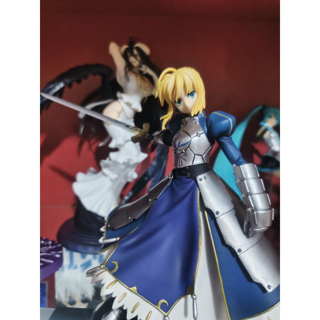 Figure rare Saber Altria Loose