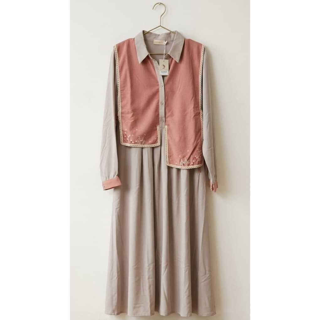 (BARU) Talea Dress Jilbrave Ukuran M Warna Pastel Peach-Belum Pernah Dipakai