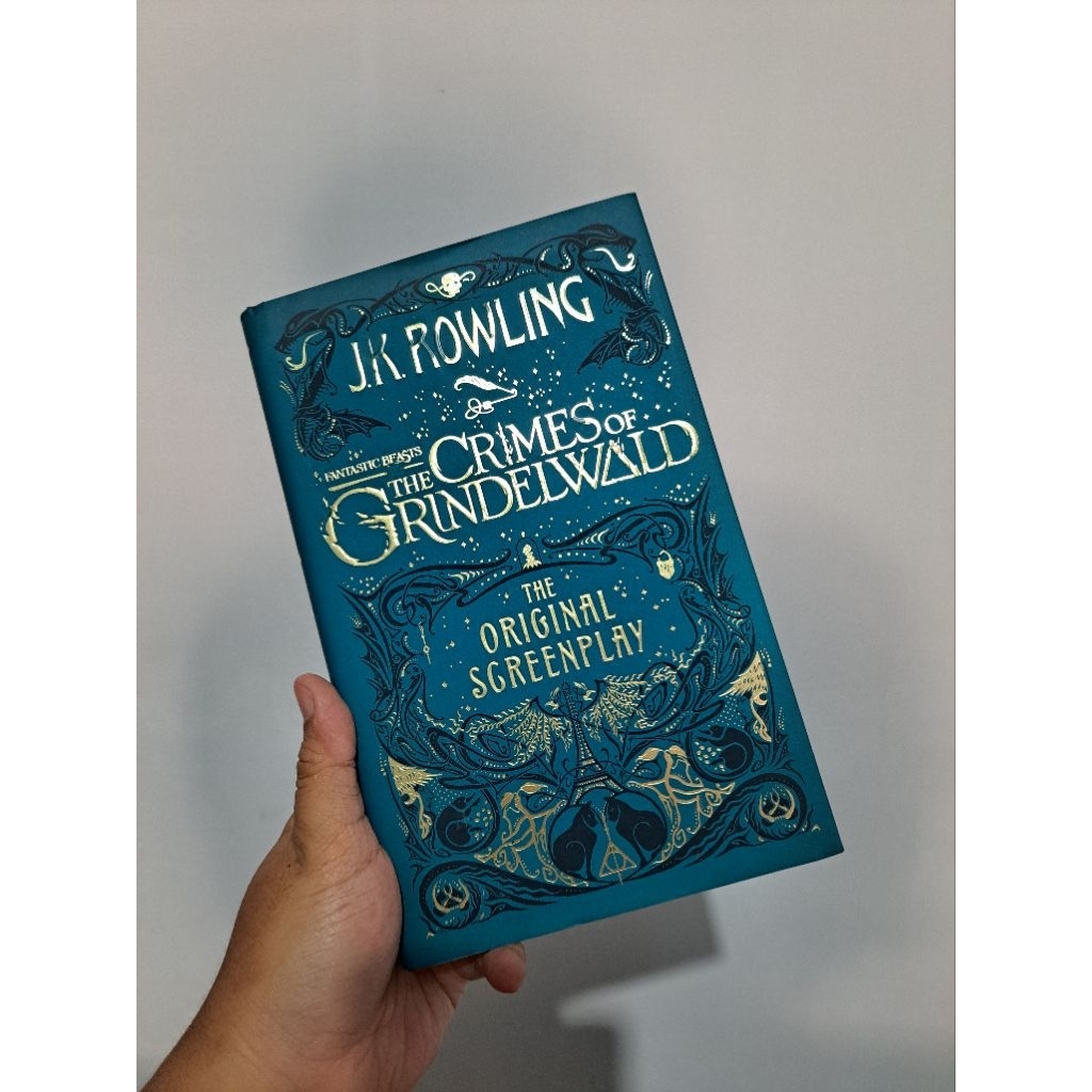 CRIMES OF GRINDELWALD - J.K. ROWLING