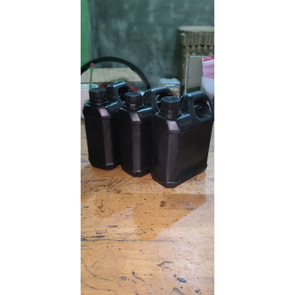 Jerigen 1 Liter Bekas Parfum Bersih Siap pakai (TIDAK FOOD GRADE)