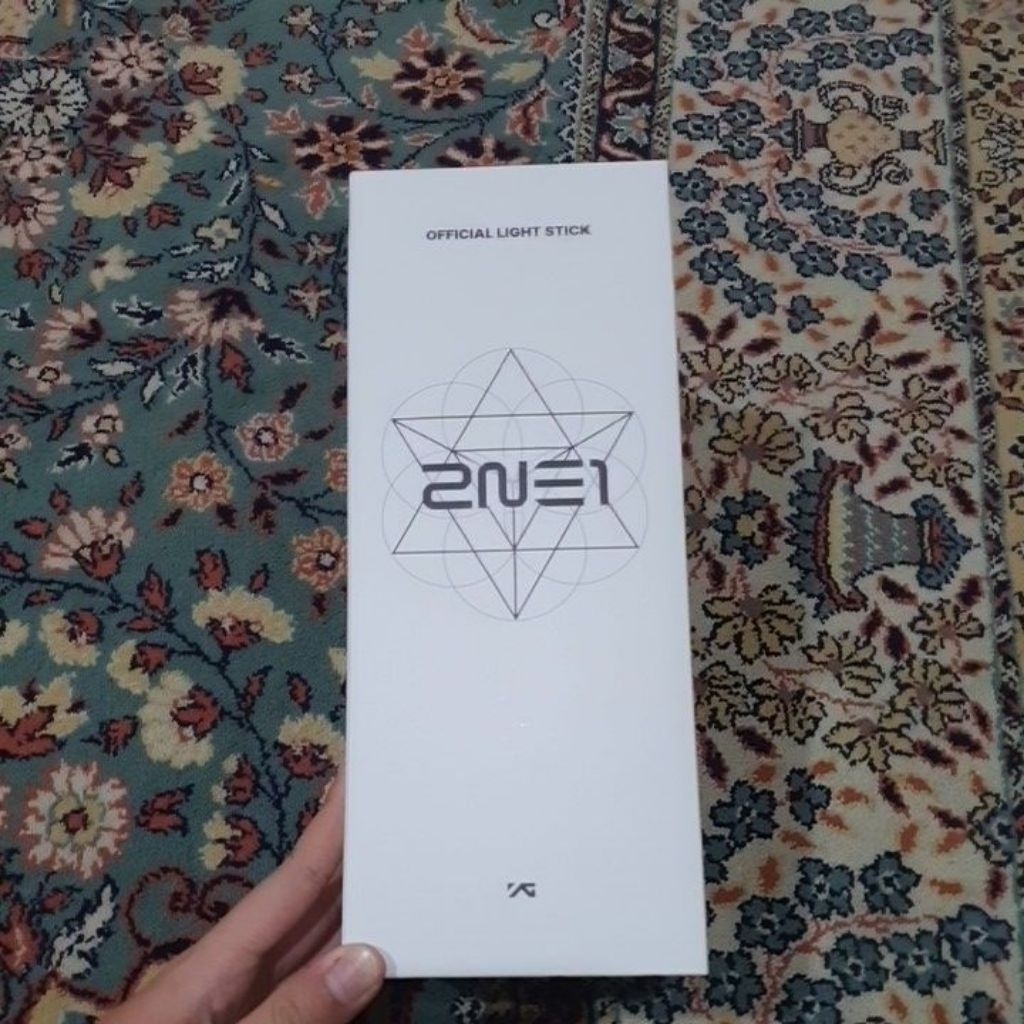 *PRELOVED* 2NE1 Group Official Lightstick