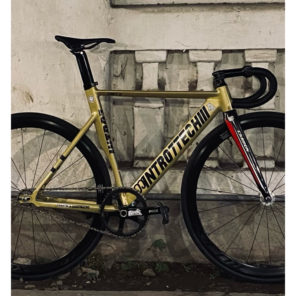 Frameset intro7 crit x