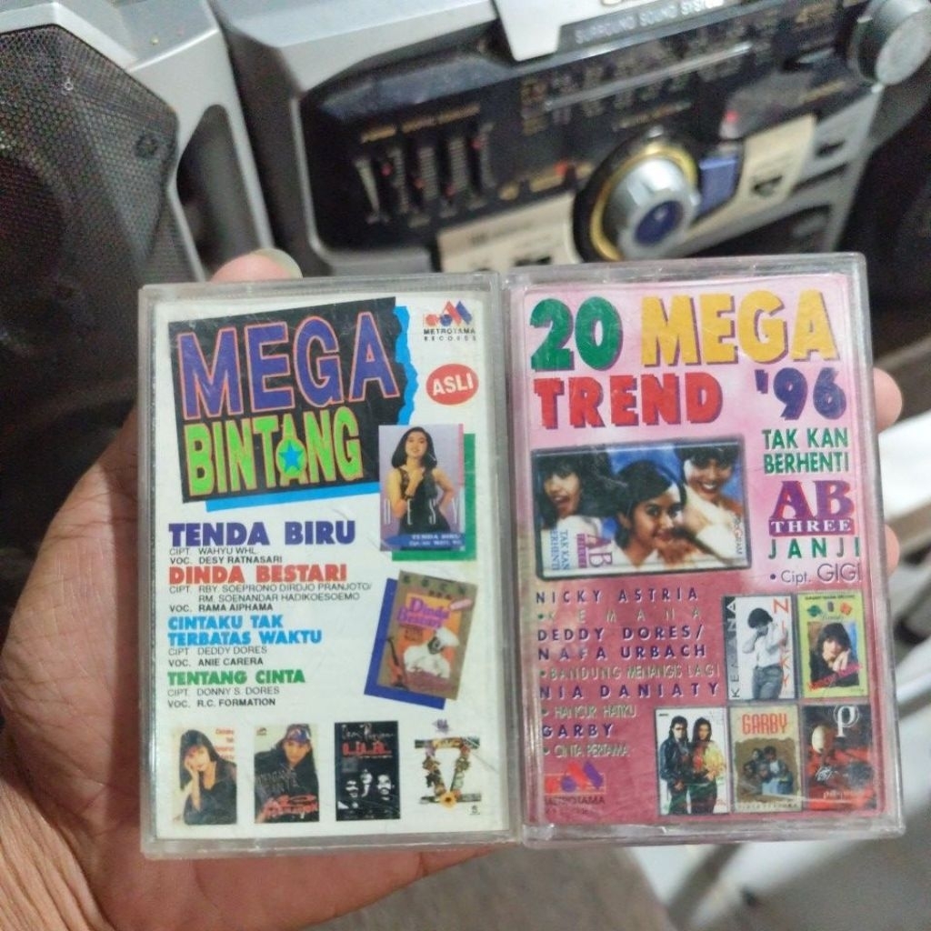 Kaset Mega Bintang tahun 1996 second good condition