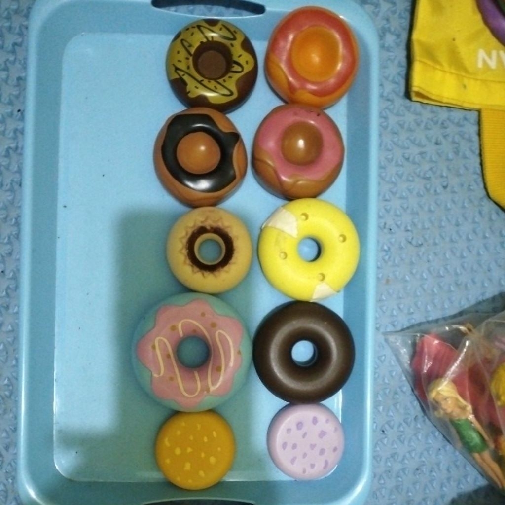 mainan kue donat preloved