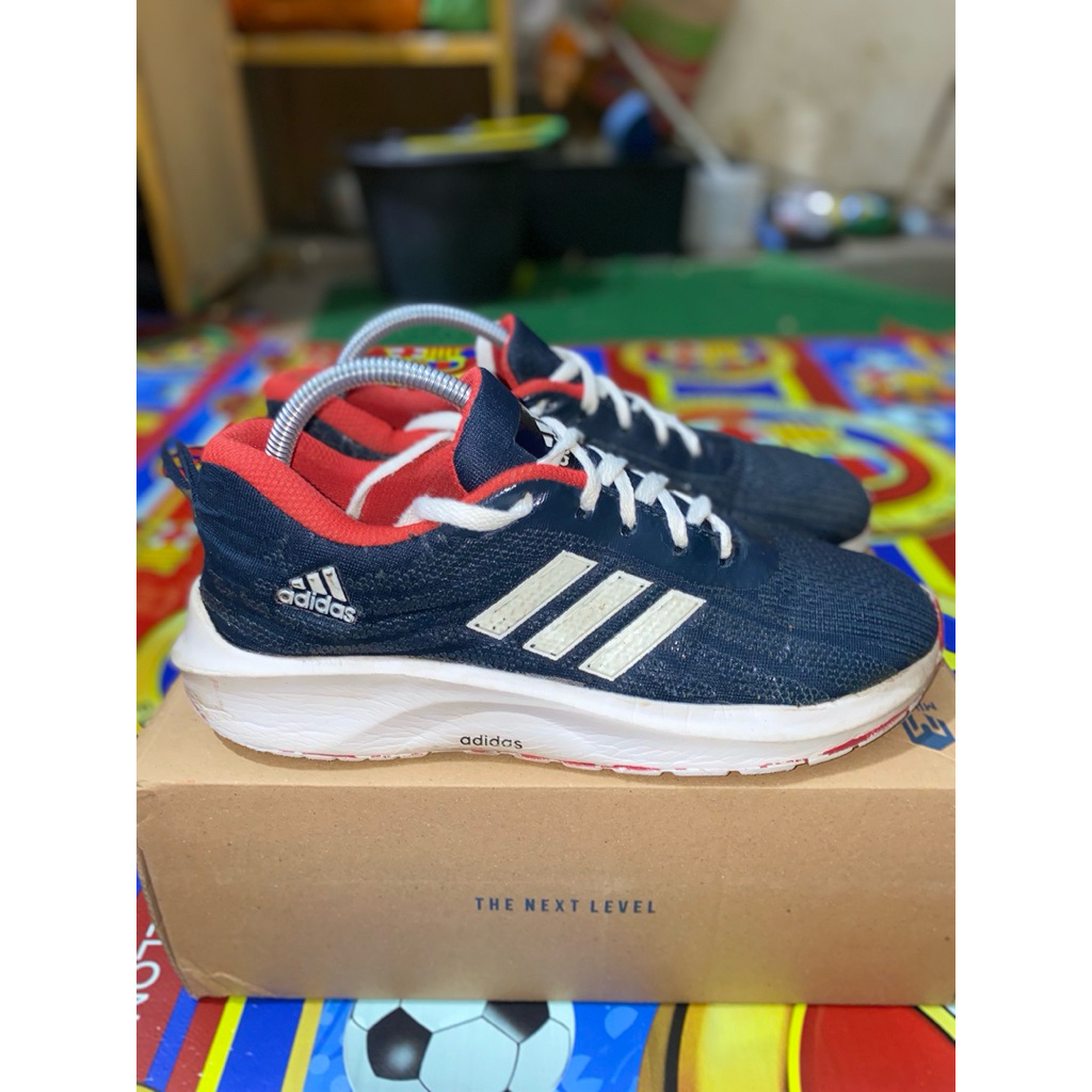adidas running size 42
