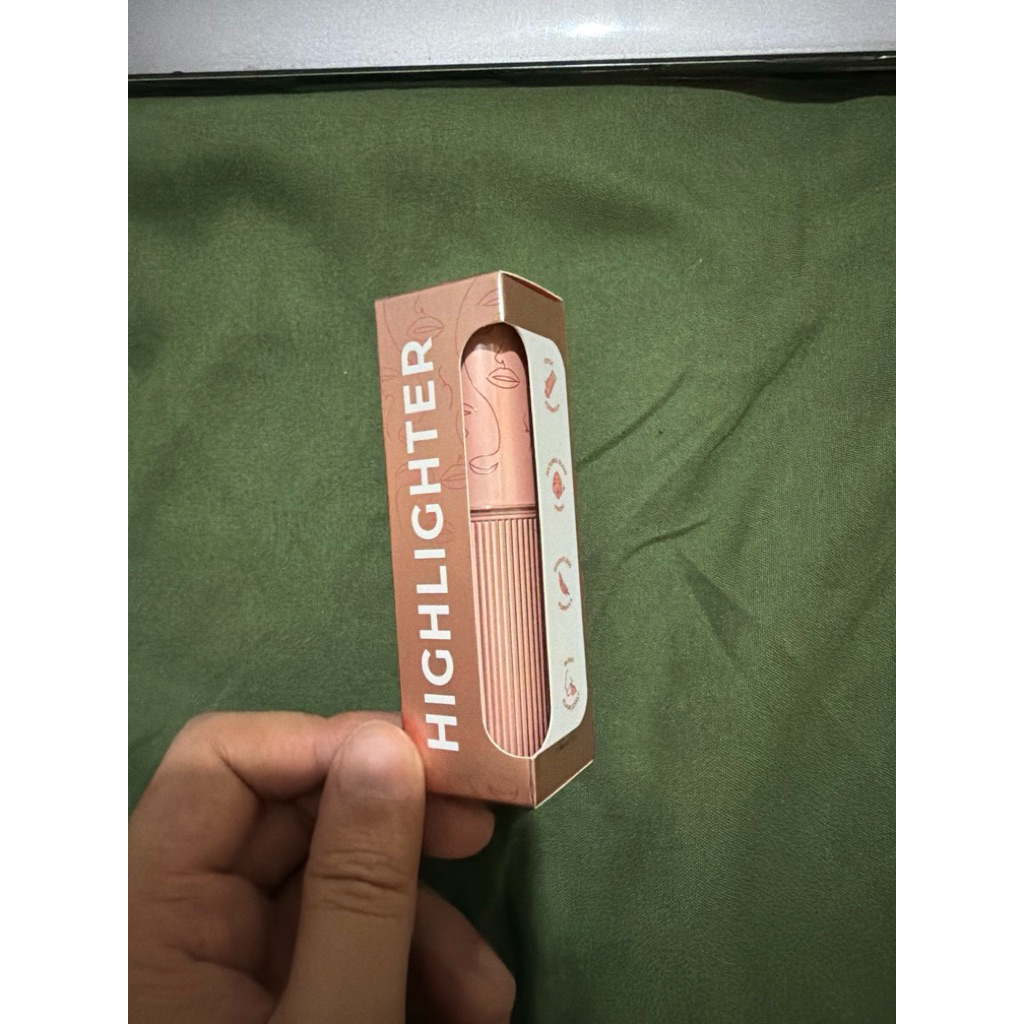 luxcrime highlighter rosie