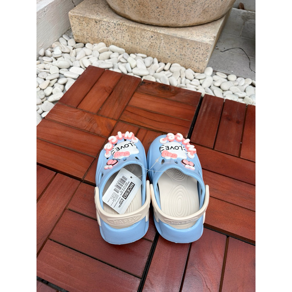 sandal niceso lucuu