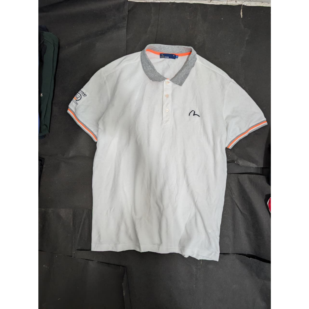 Kaos polo / baju kerah / polo shirt by Evisu putih polos size L fit XL