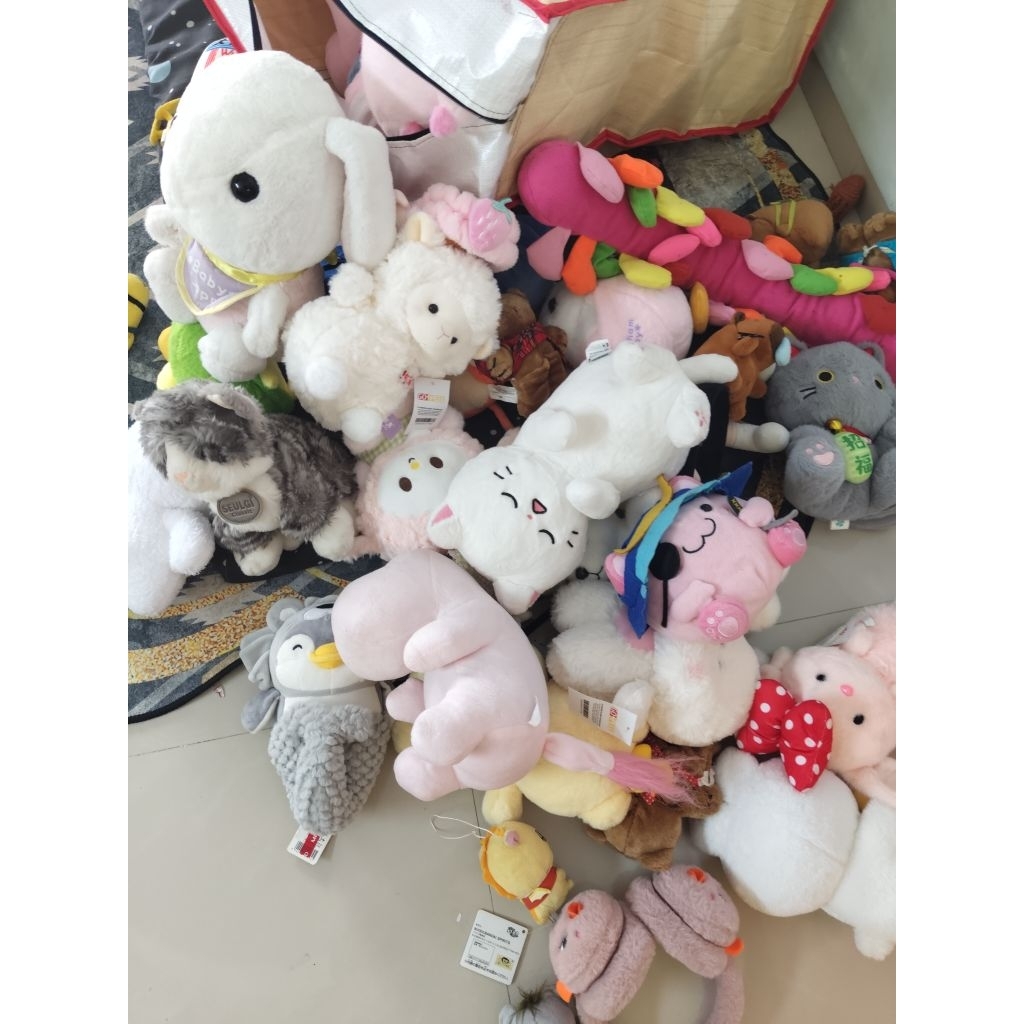 Boneka preloved. boneka moomin, boneka loopy ala amuse, boneka temen snoopy, boneka bayi hamster, bo