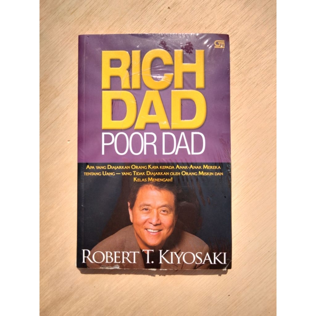 [PRELOVED] Buku Business Management "Rich Dad, Poor Dad" oleh Robert T. Kiyosaki (sealed)